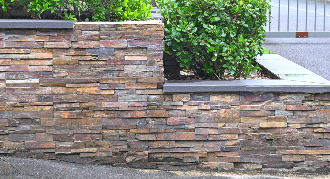 Earthy Tones Color Trends for Retaining Walls